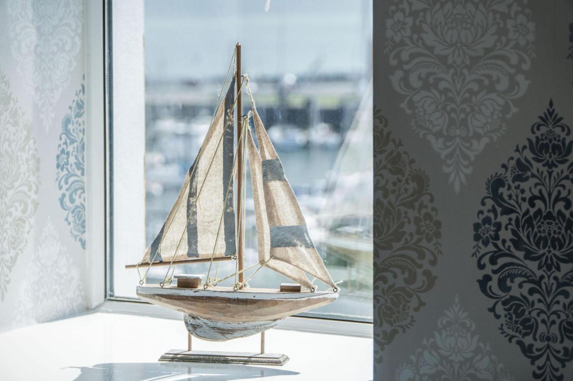 Harbour View - 2 Bedroom Apartment - Milford Haven Exteriér fotografie