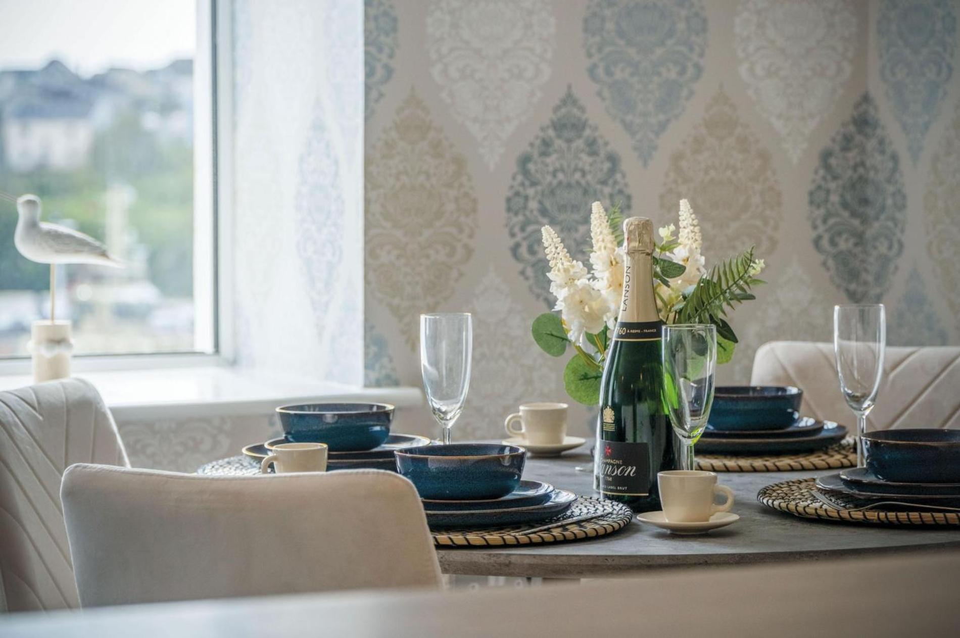 Harbour View - 2 Bedroom Apartment - Milford Haven Exteriér fotografie
