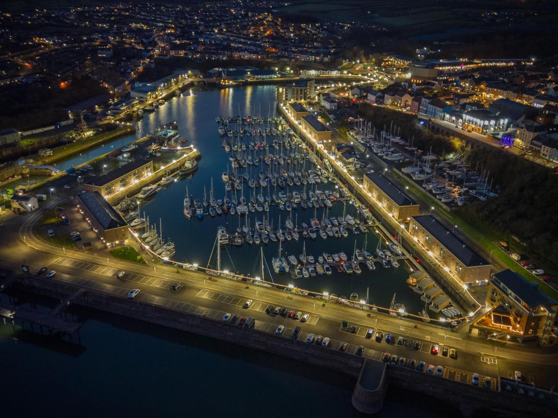 Harbour View - 2 Bedroom Apartment - Milford Haven Exteriér fotografie